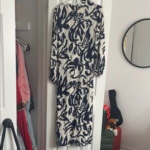 Zara Navy & Off-White Long Sleeve Maxi Dress